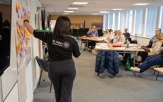 FirstAidTraining_Teaching_Adults_Indoor_2025_5 FirstAidTraining_Teaching_Adults_Indoor_2025_5